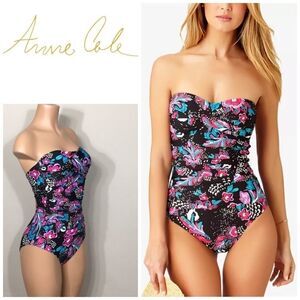 Anne Cole floral twist front swimsuit. NWT